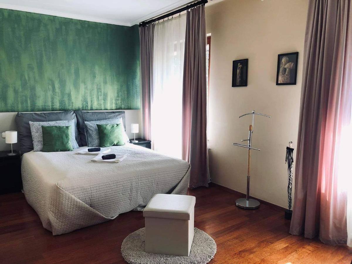 Atrium Panzio Hotel Esztergom Bagian luar foto