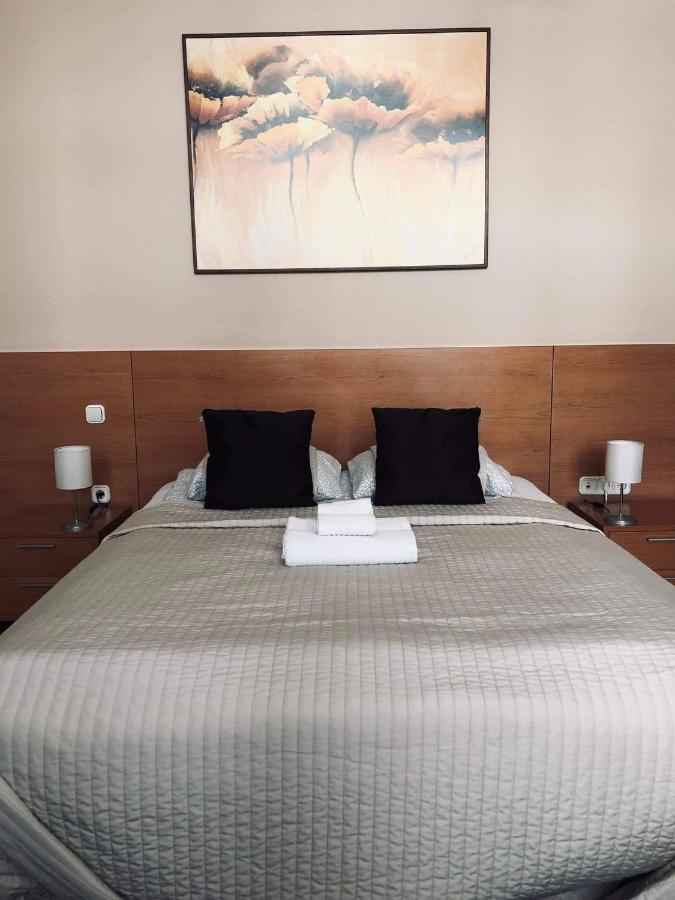 Atrium Panzio Hotel Esztergom Bagian luar foto
