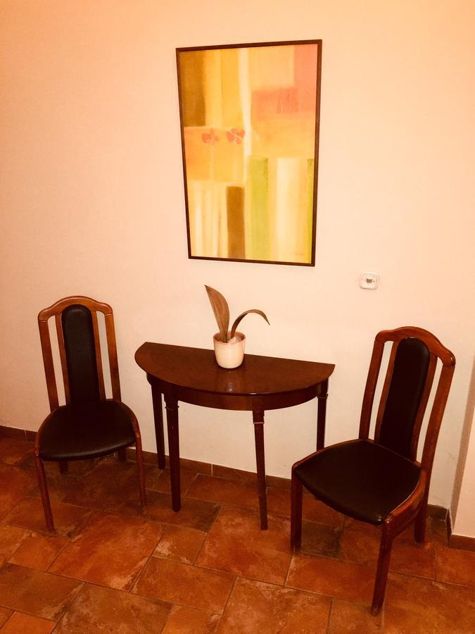 Atrium Panzio Hotel Esztergom Bagian luar foto
