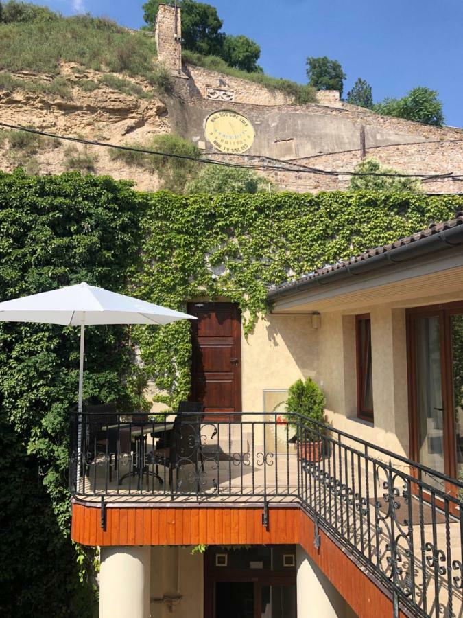 Atrium Panzio Hotel Esztergom Bagian luar foto