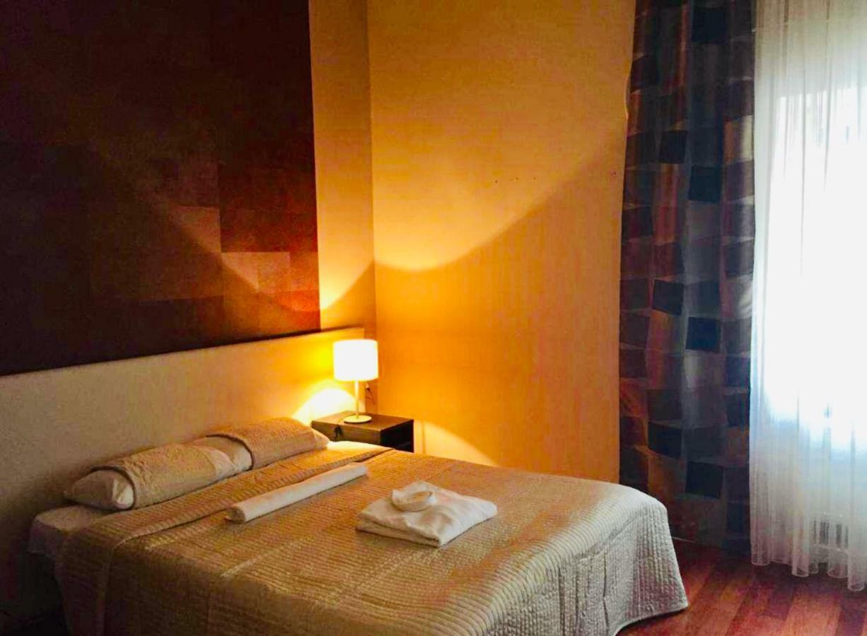 Atrium Panzio Hotel Esztergom Bagian luar foto